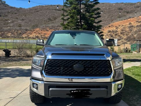 Used 2020 Toyota Tundra SR5 w/ SR5 Upgrade Package image 6