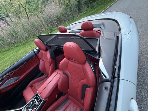 Used 2022 BMW M8 Competition AWD/4WD image 9