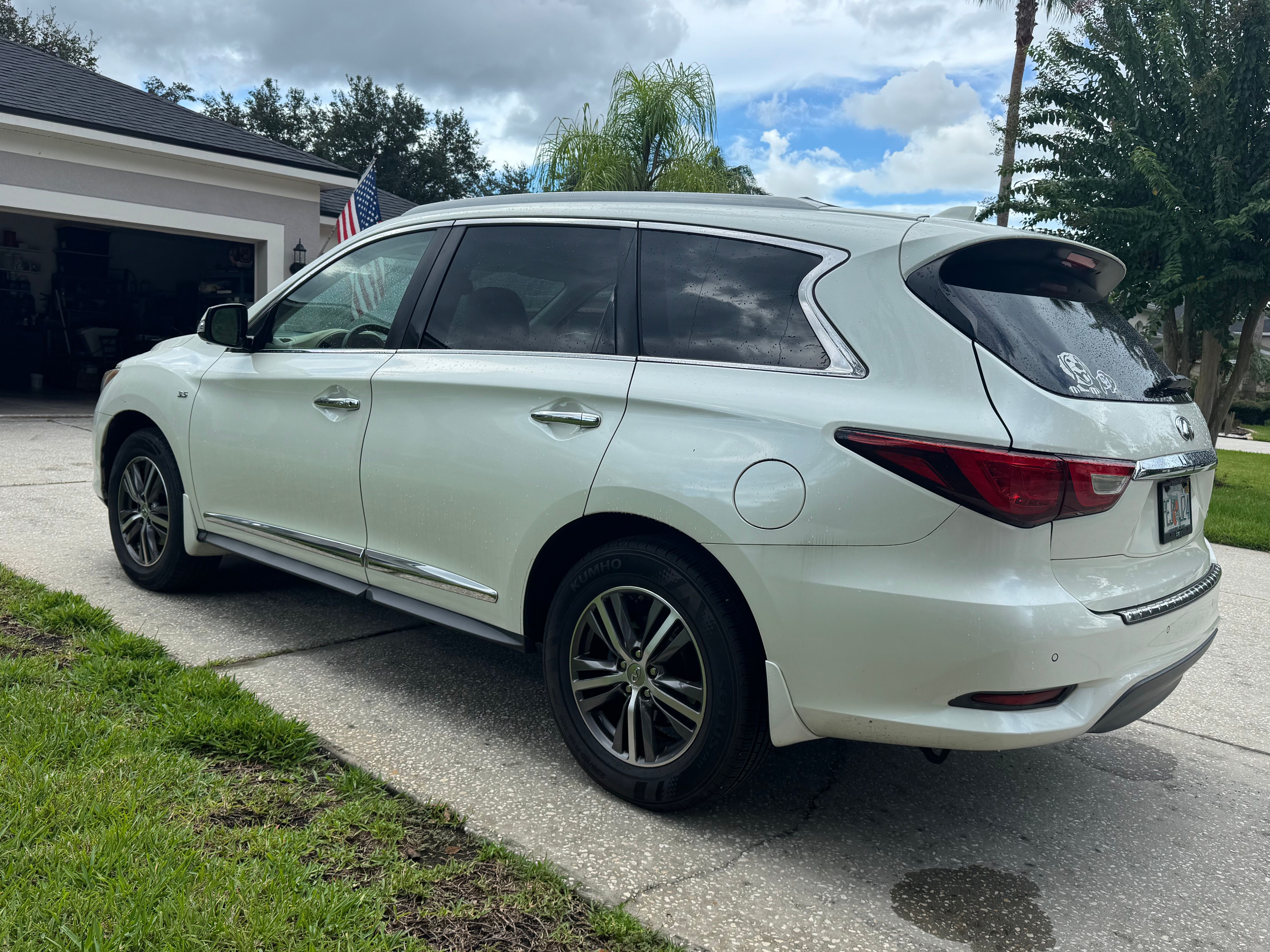 Used 2017 INFINITI QX60 FWD w/ Premium Plus Package image 4