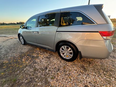 Used 2016 Honda Odyssey EX-L image 2