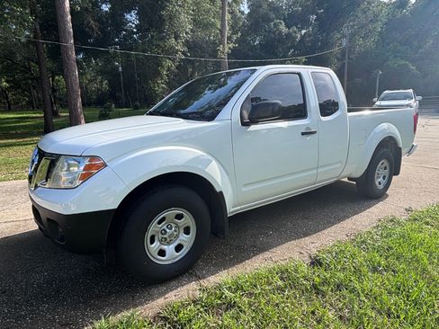 Used 2018 Nissan Frontier S RWD image 10