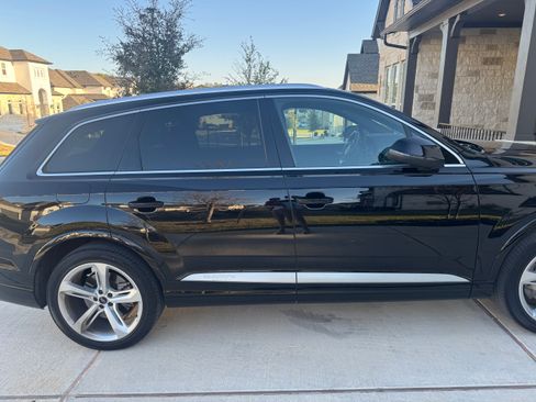 Used 2019 Audi Q7 3.0T Prestige w/ Prestige Package image 2
