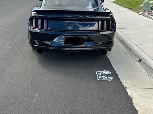 Used 2017 Ford Mustang GT w/ GT Performance Package RWD image 9
