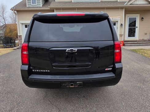 Used 2016 Chevrolet Suburban LT image 6