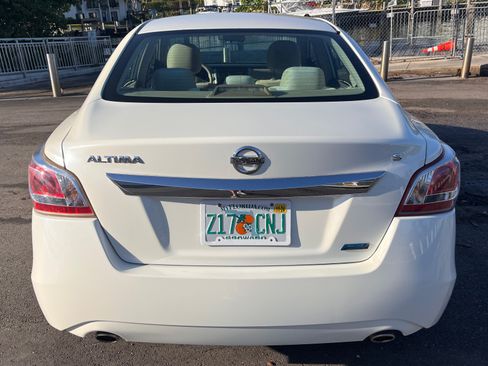 Used 2013 Nissan Altima 2.5 S image 4