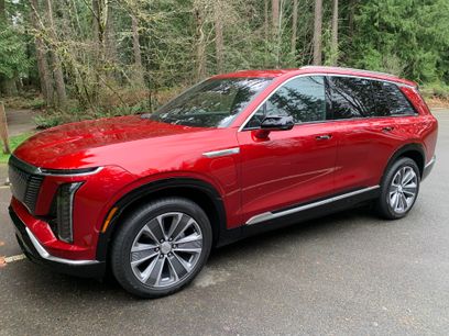 Used 2026 Cadillac Vistiq Luxury