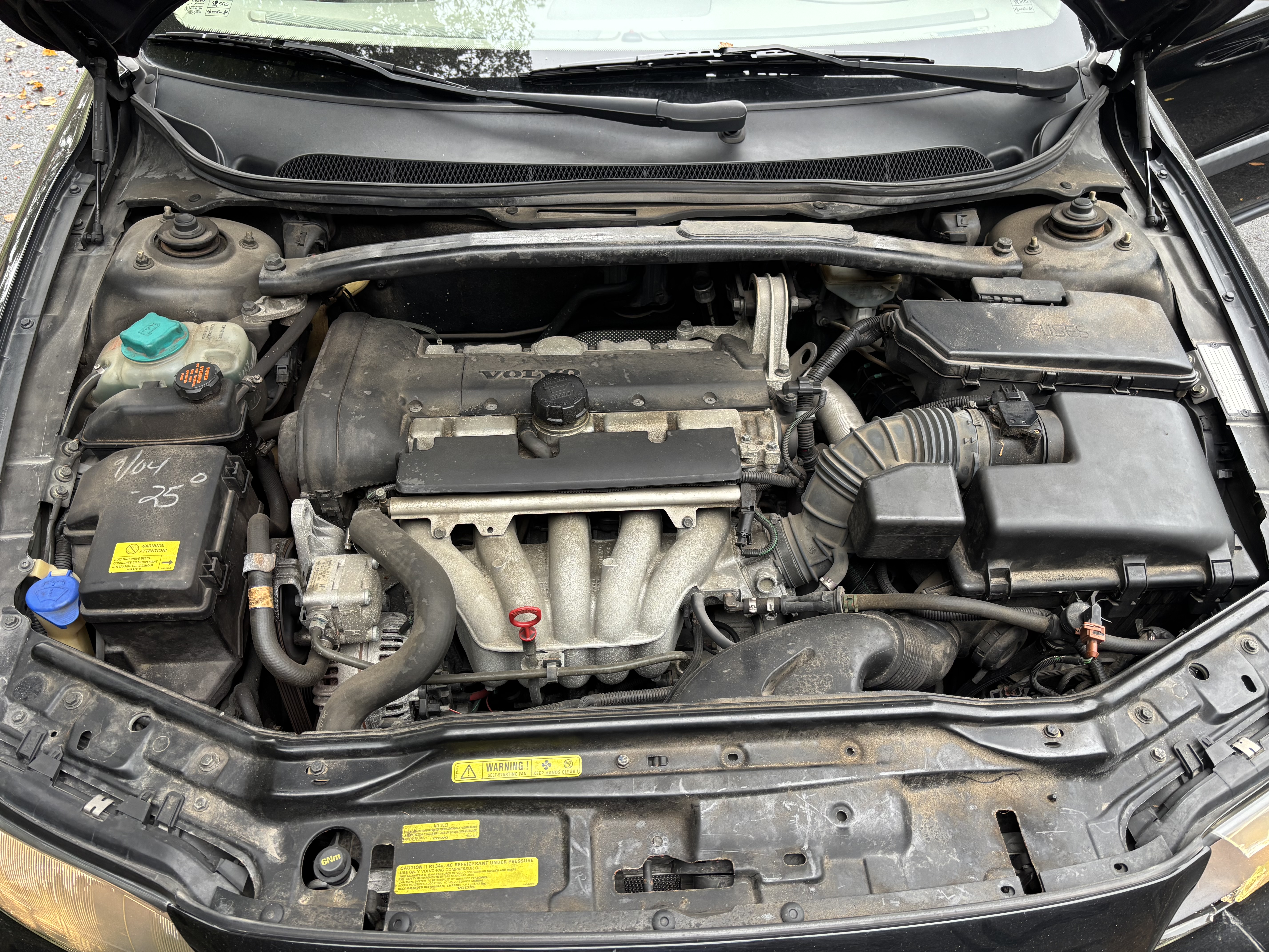 Used 2004 Volvo V70 2.4 FWD image 30