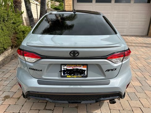 Used 2022 Toyota Corolla SE image 4