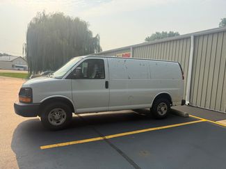 Used 2015 Chevrolet Express 2500 image 1