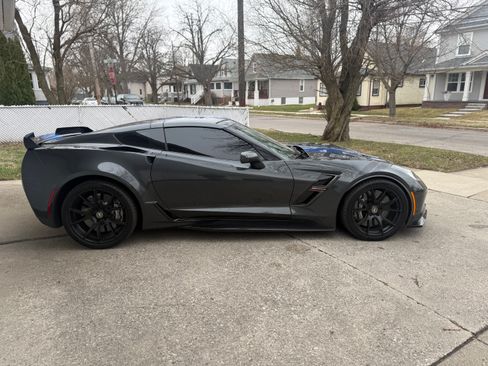 Used 2017 Chevrolet Corvette Grand Sport w/ Z07 Performance Package image 5