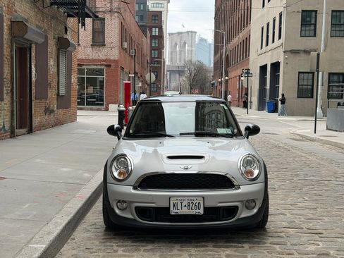 Used 2013 MINI Cooper S image 9
