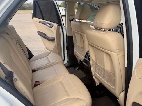 Used 2018 Mercedes-Benz GLE 350 350 Sport Utility 4D image 24