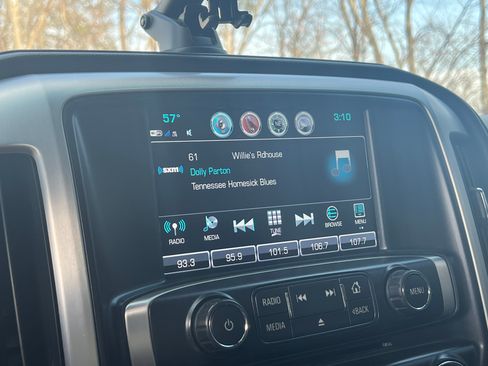 Used 2019 GMC Sierra 2500 SLT w/ Duramax Plus Package image 11