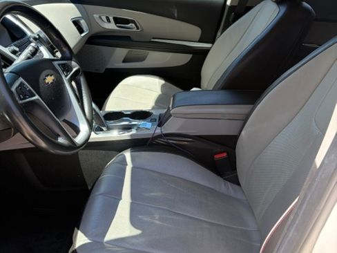 Used 2012 Chevrolet Equinox LT FWD image 10