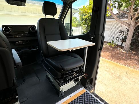 Used 2020 Mercedes-Benz Sprinter 2500 image 15