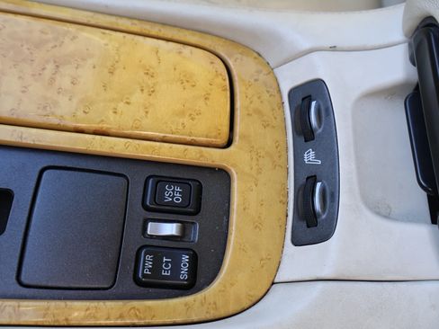 Used 2004 Lexus SC 430 Convertible RWD image 23