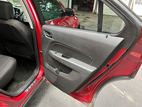 Used 2014 Chevrolet Equinox LT w/ Driver Convenience Package image 16