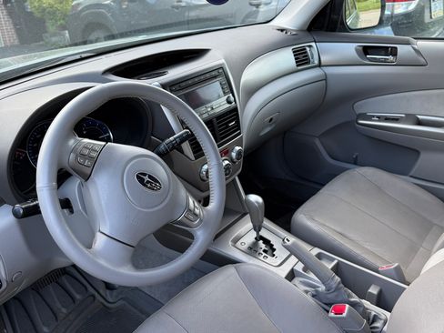 Used 2010 Subaru Forester 2.5X Limited AWD/4WD image 8