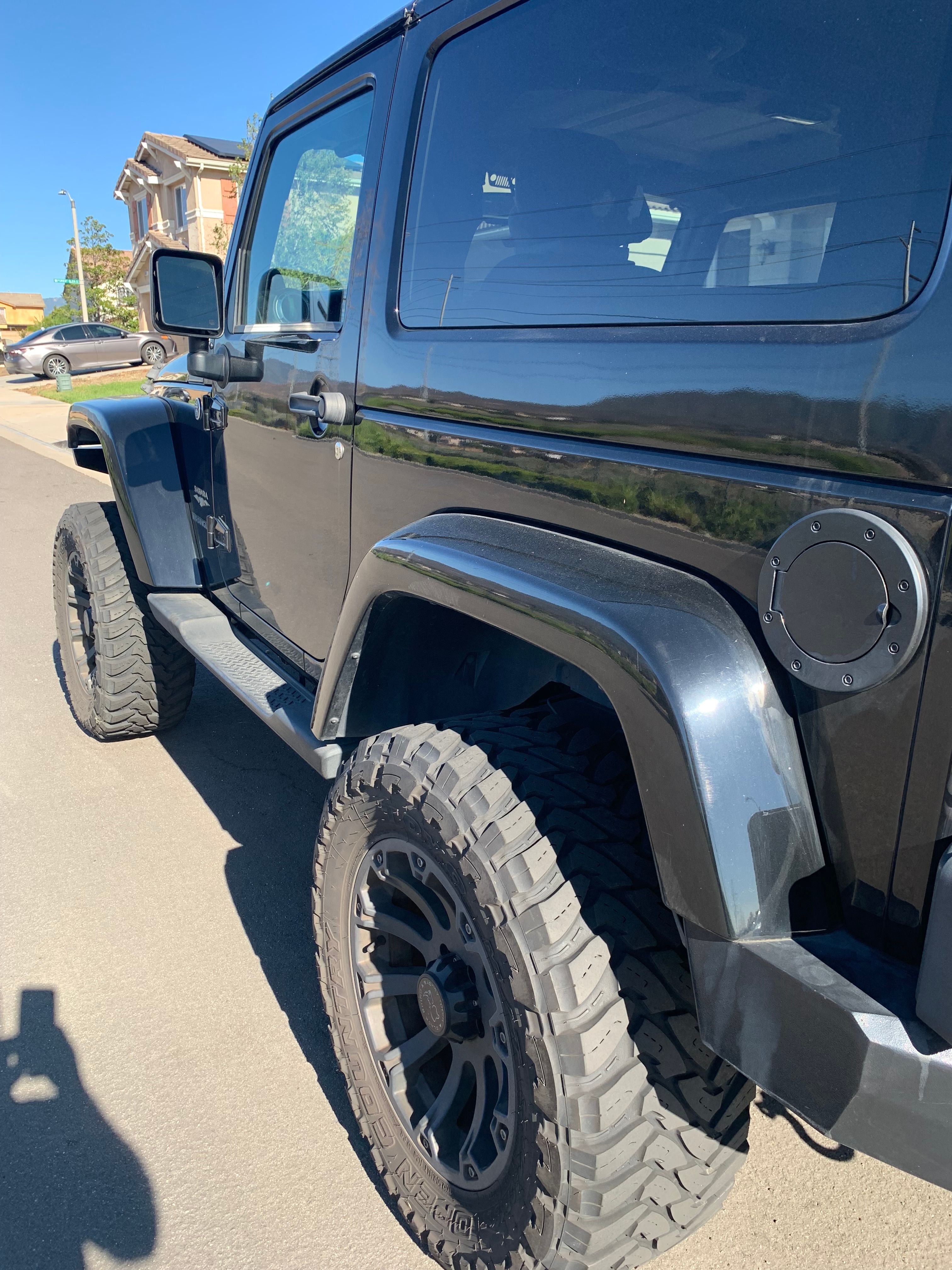 Used 2013 Jeep Wrangler Sahara w/ Connectivity Group AWD/4WD image 18