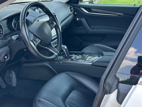 Used 2021 Maserati Ghibli S RWD image 10