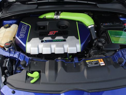 Used 2014 Ford Focus ST w/ Equipment Group 201A FWD image 32