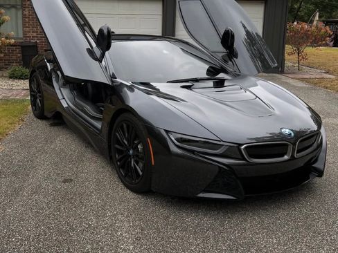 Used 2020 BMW i8 Coupe AWD/4WD image 17
