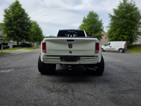 Used 2017 RAM 3500 Laramie w/ Convenience Group AWD/4WD image 8
