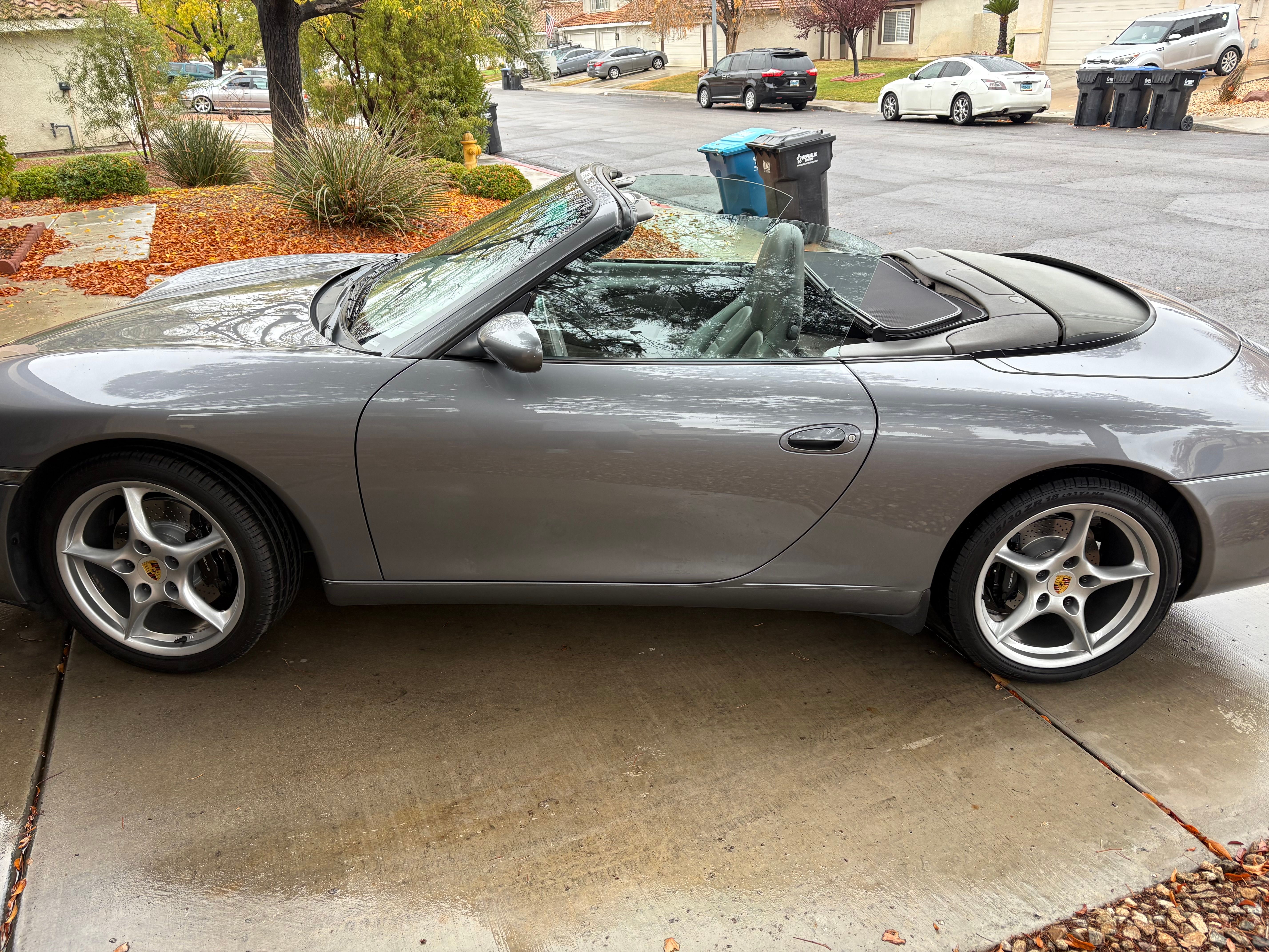 Used 2003 Porsche 911 Cabriolet image 9