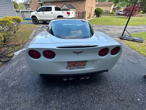 Used 2006 Chevrolet Corvette Coupe w/ Preferred Equipment Group RWD image 6
