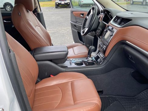 Used 2016 Chevrolet Traverse LTZ image 5
