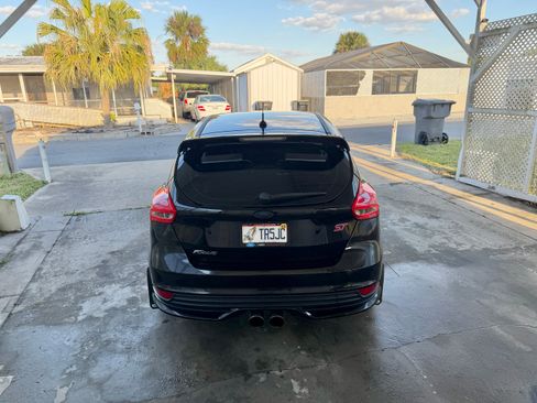 Used 2016 Ford Focus ST w/ Equipment Group 402A image 8