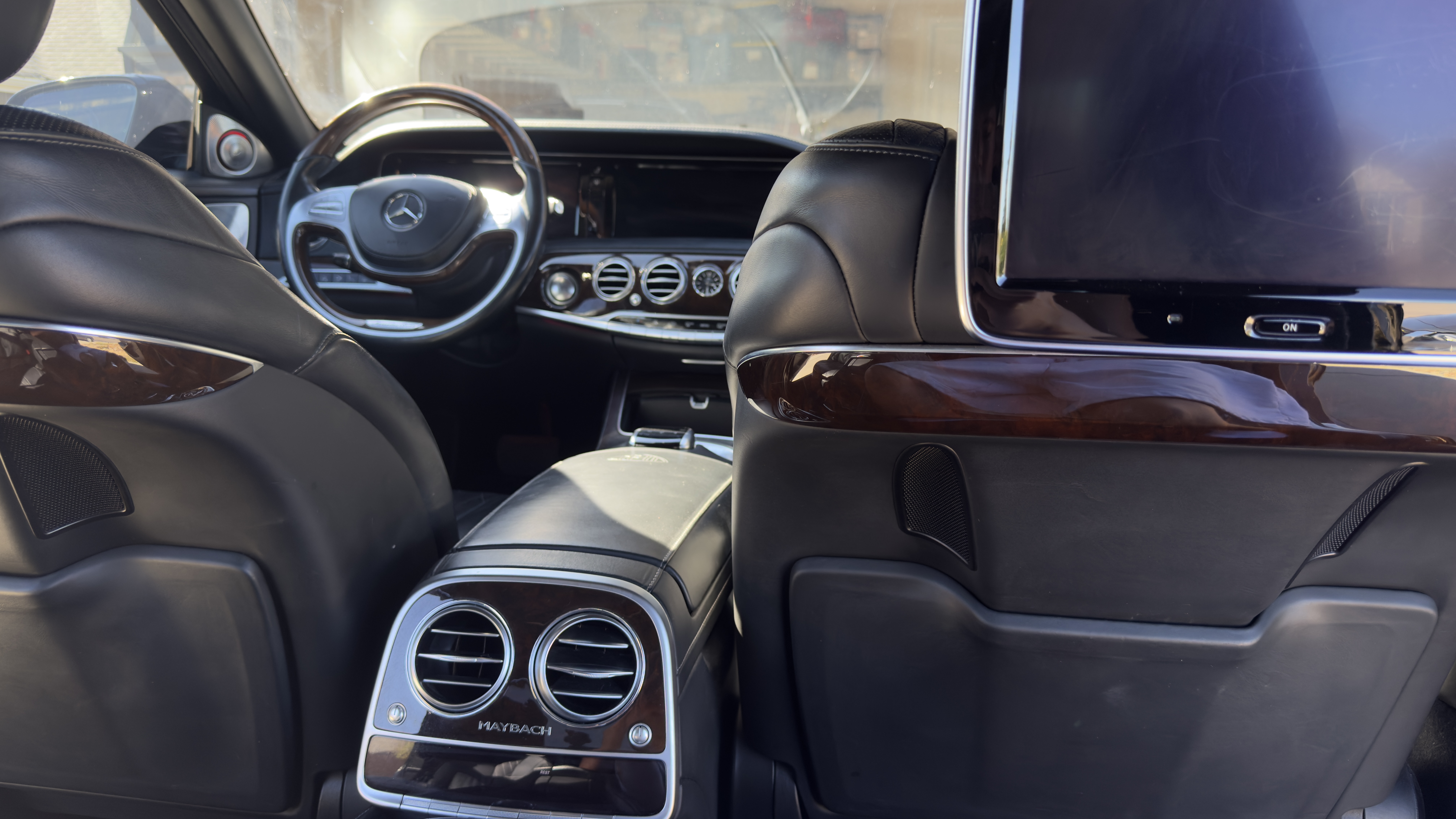 Used 2016 Mercedes-Benz Maybach S 600 image 21