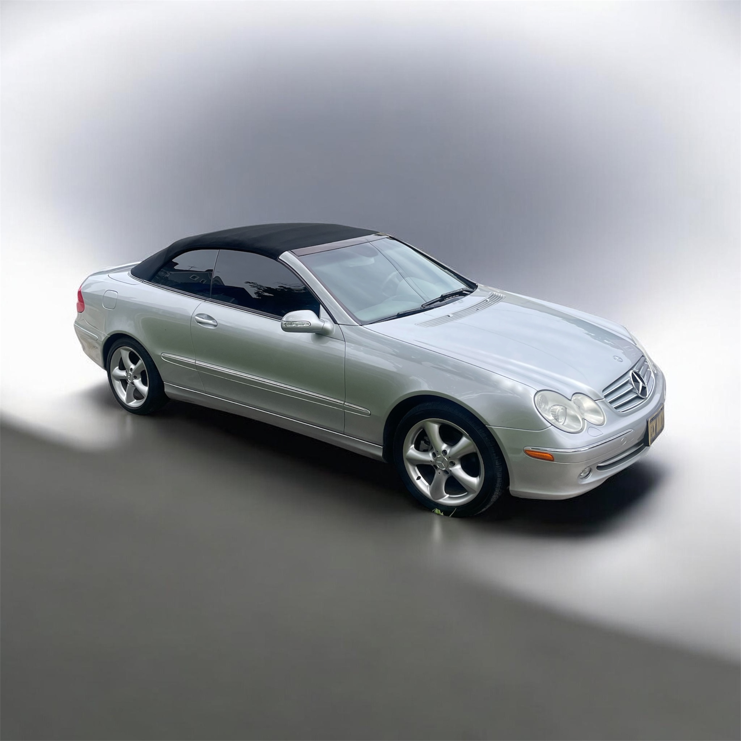 Used 2005 Mercedes-Benz CLK 320 Cabriolet image 5