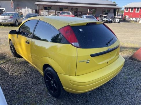 Used 2006 Ford Focus SE image 2