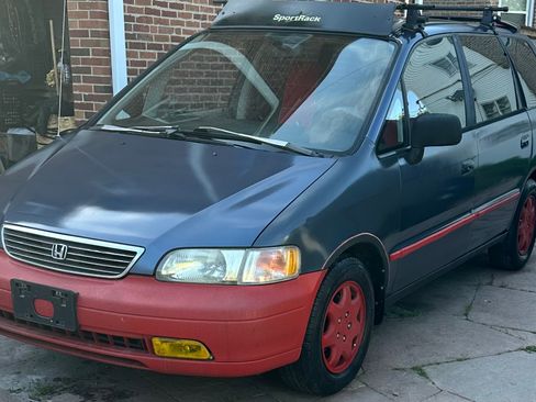 Used 1995 Honda Odyssey EX image 1