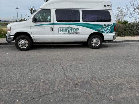 Used 2012 Ford E-150 and Econoline 150 w/ PWR Group image 1