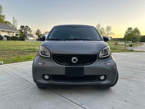 Used 2016 smart fortwo Prime RWD image 9