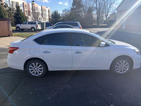 Used 2017 Nissan Sentra S image 4