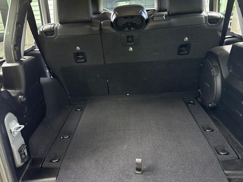 Used 2020 Jeep Wrangler Unlimited Sahara w/ Dual Top Group AWD/4WD image 12