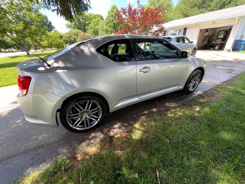 Used 2012 Scion tC FWD image 5