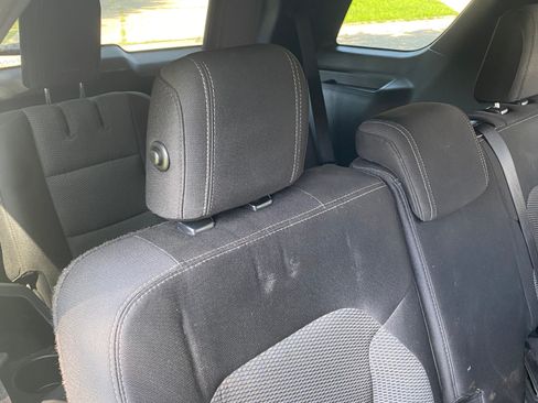 Used 2016 Ford Explorer XLT image 9