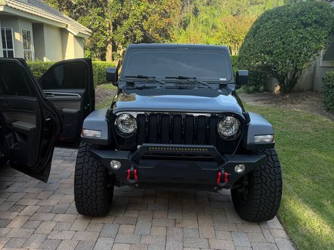 Used 2023 Jeep Wrangler Unlimited Sport image 4