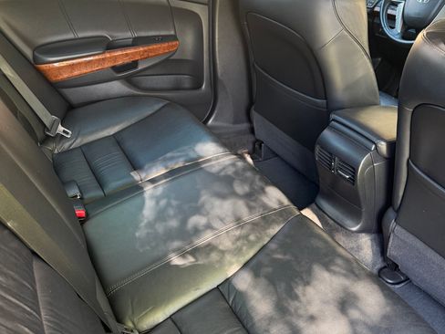 Used 2011 Honda Accord EX-L image 11