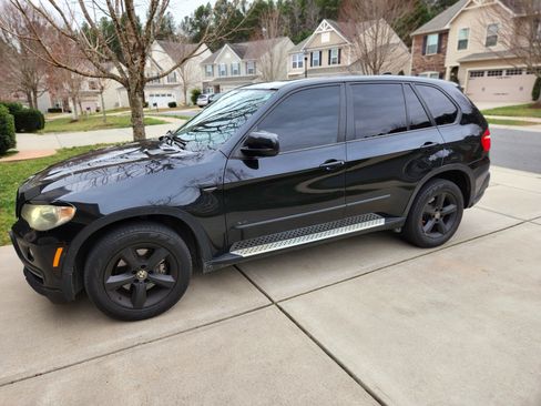 Used 2010 BMW X5 xDrive30i w/ Premium Pkg image 4
