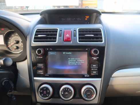 Used 2015 Subaru Crosstrek 2.0i Premium image 23