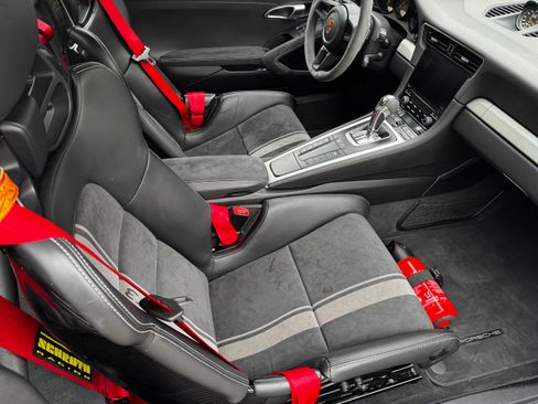 Used 2018 Porsche 911 GT3 RWD image 23