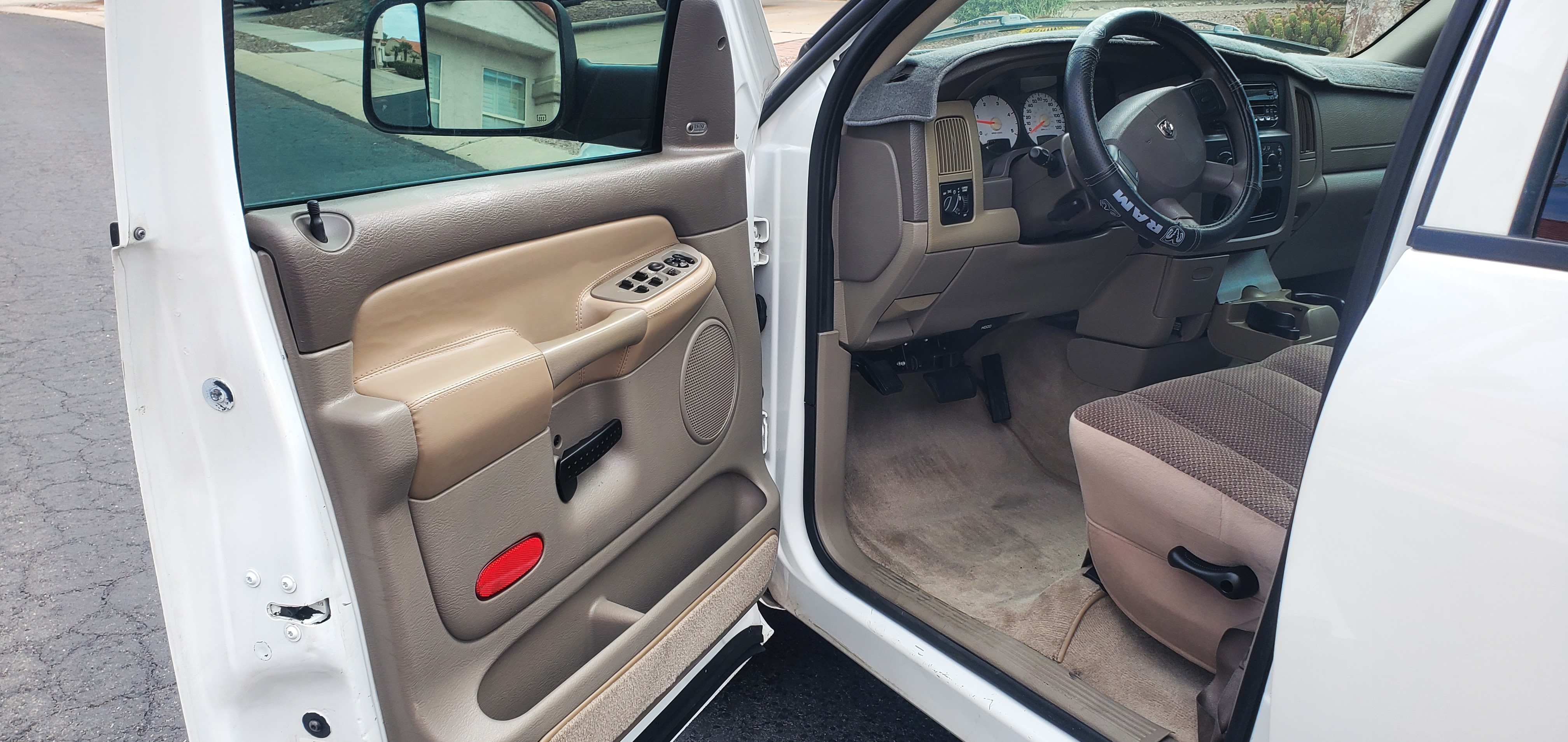 Used 2004 Dodge Ram 2500 Truck SLT RWD image 12