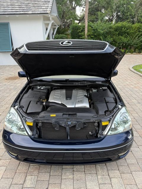 Used 2001 Lexus LS 430 w/ Ultra Luxury Pkg RWD image 16