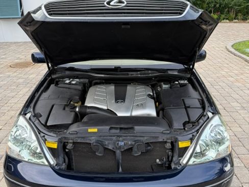 Used 2001 Lexus LS 430 w/ Ultra Luxury Pkg RWD image 16