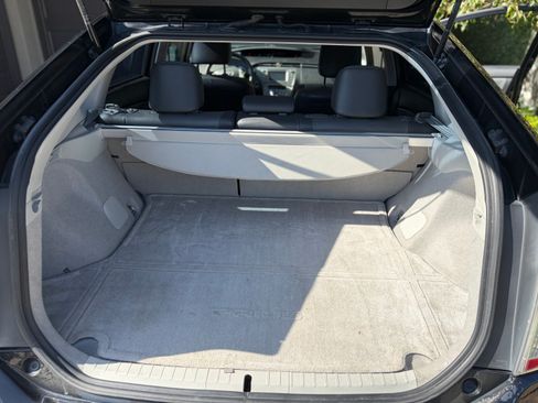 Used 2013 Toyota Prius Five FWD image 15